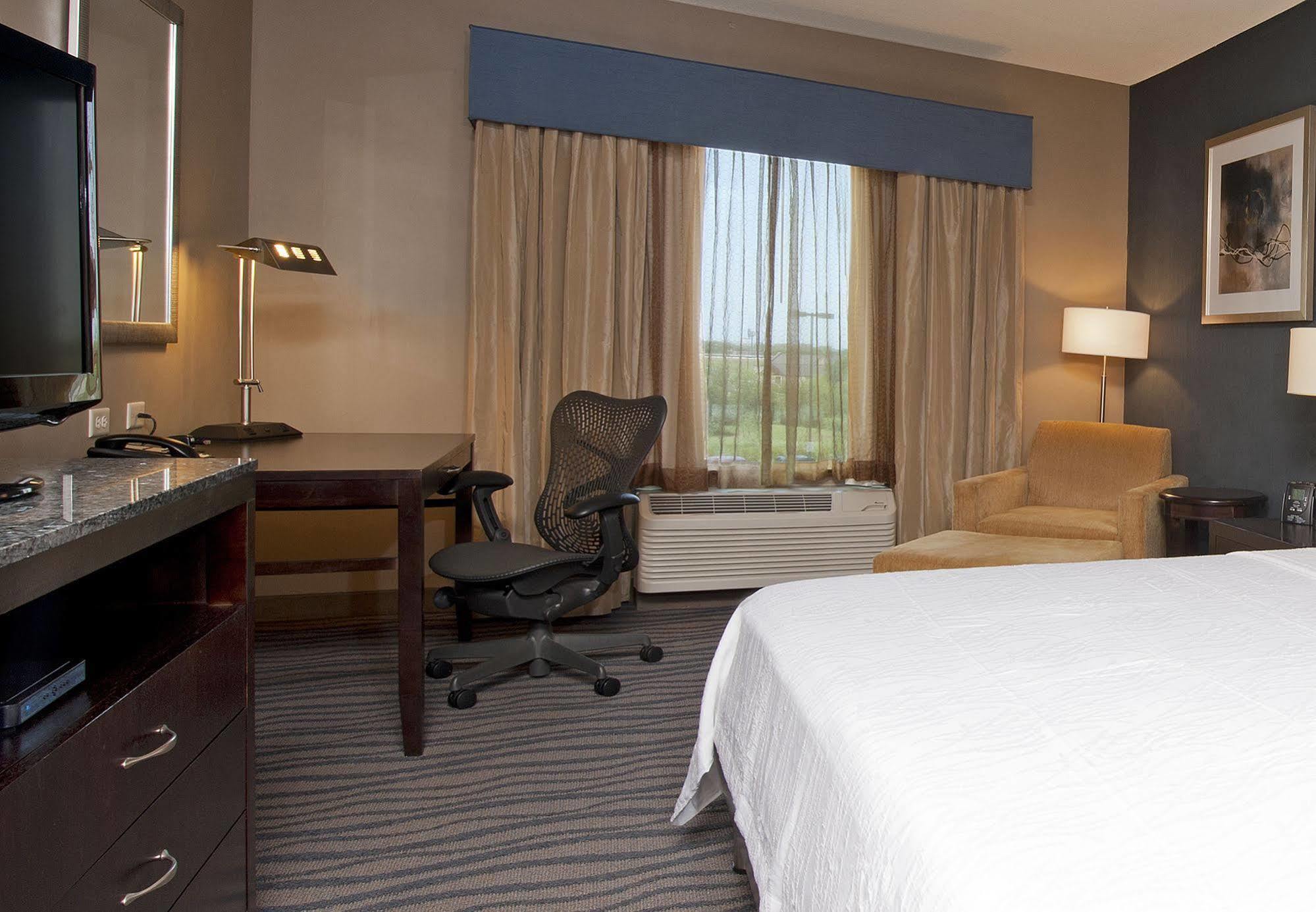 Hilton Garden Inn Ft Worth Alliance Airport Roanoke Extérieur photo